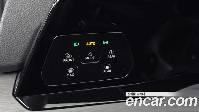 Volkswagen Golf Golf 8 поколение 2.0 TDI Prestige — Фото автомобиля 30