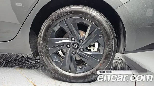 Hyundai AVANTE Avante (CN7) — Фото автомобиля 20