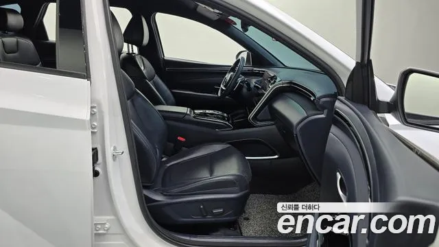 Hyundai Tucson Tucson (NX4) Бензин 1.6 турбо 2WD — Фото автомобиля 11