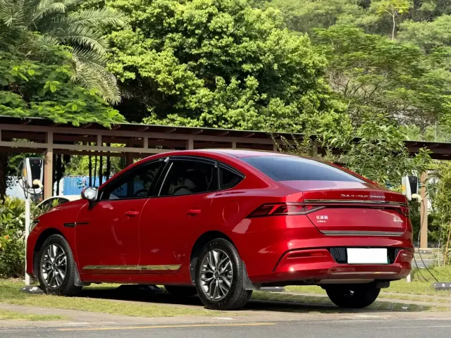 BYD Qin PLUS 2021 DM-i 120KM Flagship — Фото автомобиля 14