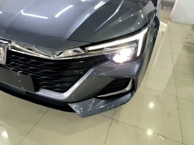 Roewe i6 MAX EV — Фото автомобиля 23