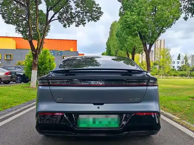 Dongfeng eπ 007 — Фото автомобиля 6