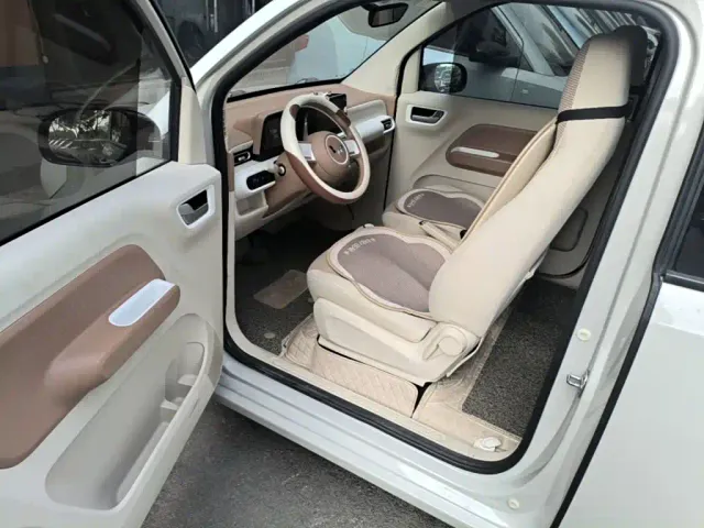Wuling Hongguang Mini EV — Фото автомобиля 15