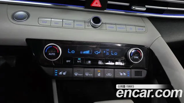 Hyundai AVANTE Avante (CN7) — Фото автомобиля 16