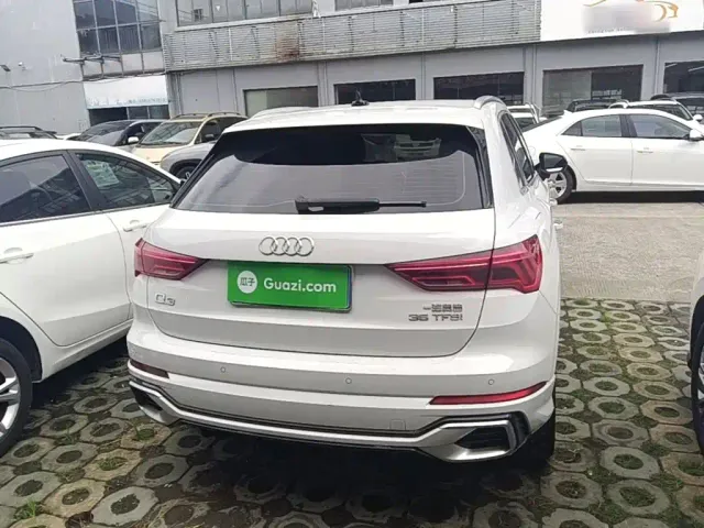 Audi Q3 — Фото автомобиля 5