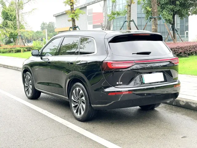 Aito M7 — Фото автомобиля 9