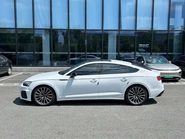 Audi Audi A5 (Import) 2024 Sportback 40 TFSI quattro Luxury Dynamic — Фото автомобиля 4
