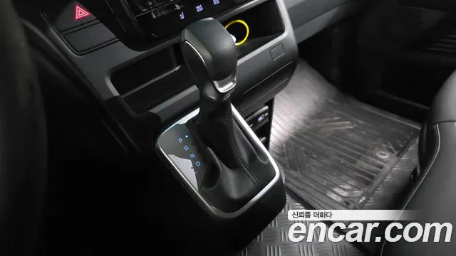 Hyundai Staria Staria Карго 3 места — Фото автомобиля 4