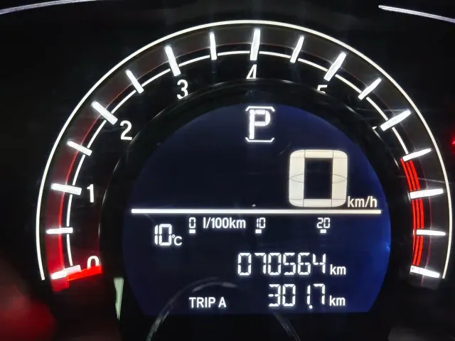 Honda CR-V — Фото автомобиля 10