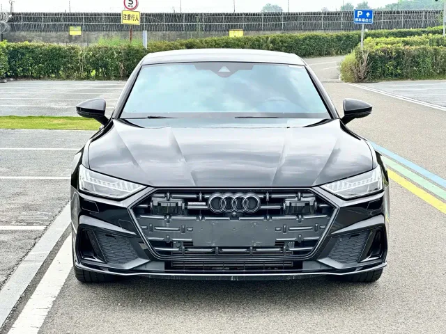 Audi A7L — Фото автомобиля 2