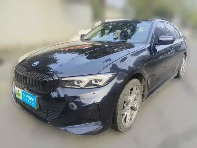 Фотография автомобиля — BMW i3