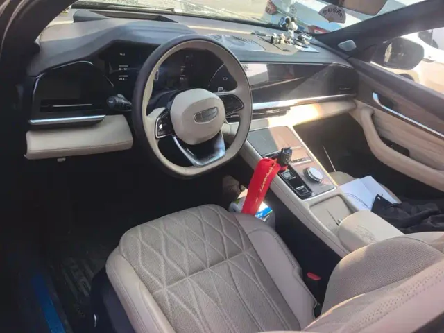 Geely Xingyue L — Фото автомобиля 12