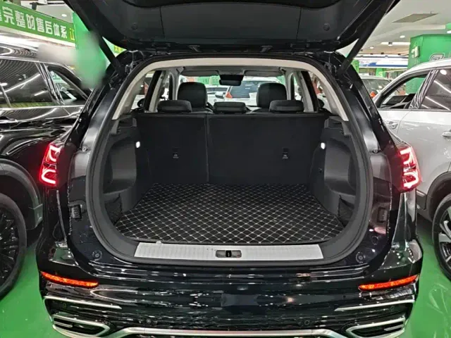 Hongqi HS5 — Фото автомобиля 18