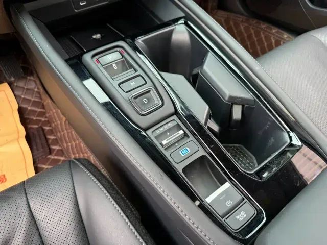 Honda Accord — Фото автомобиля 9