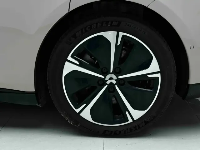 Nio ET5 — Фото автомобиля 16