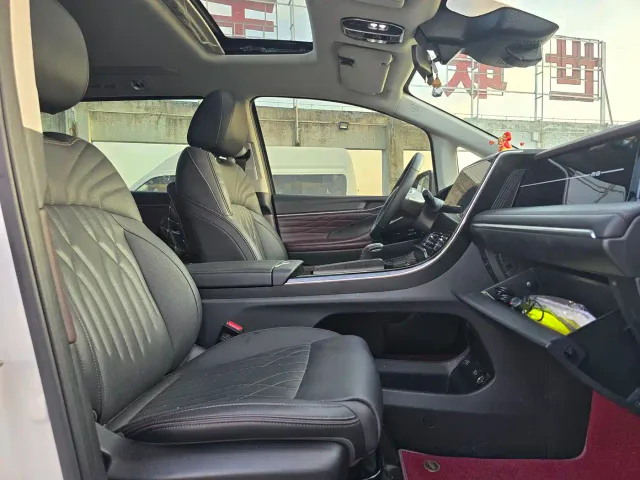 GAC Trumpchi M8 — Фото автомобиля 8