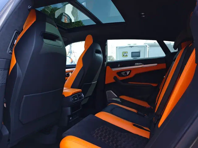 Lamborghini Urus — Фото автомобиля 12