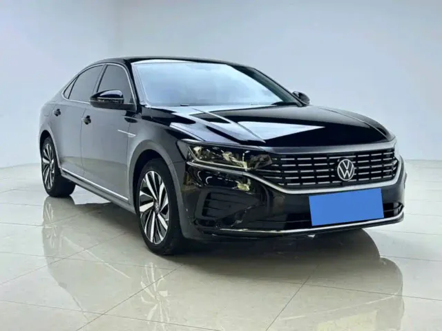 Фотография автомобиля — Volkswagen Passat