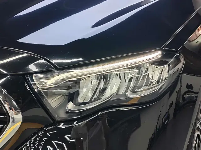 Mercedes-Benz E-Class — Фото автомобиля 20