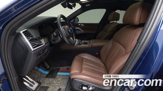 BMW X6 xDrive40i M Sport — Фото автомобиля 12