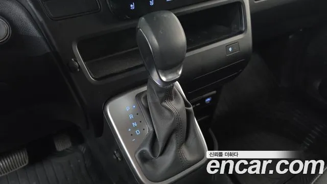 Hyundai Staria — Фото автомобиля 12