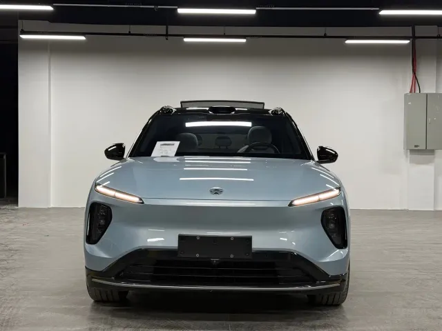Nio ES6 — Фото автомобиля 2