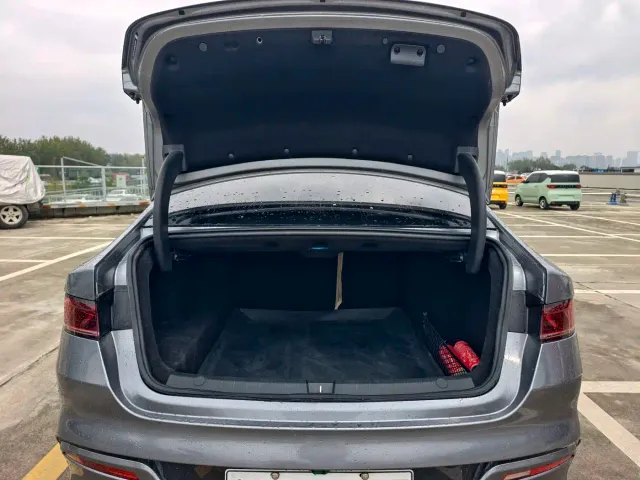 BYD Qin PLUS — Фото автомобиля 12