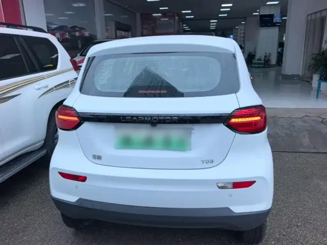 Leapmotor T03 — Фото автомобиля 5
