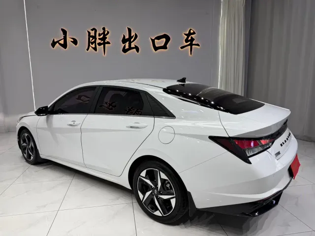 Hyundai Elantra — Фото автомобиля 6