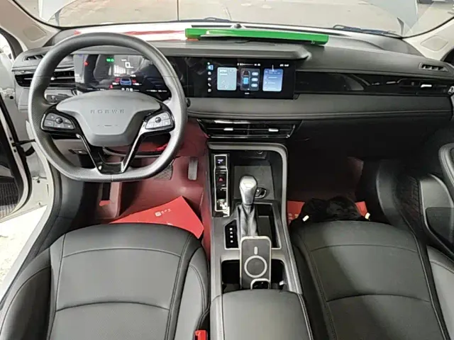 Roewe i5 — Фото автомобиля 9