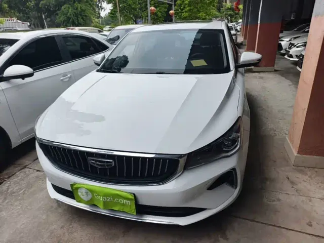 Geely Emgrand — Фото автомобиля 2