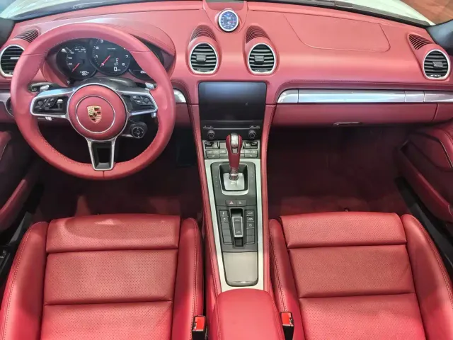 Porsche 718 — Фото автомобиля 5