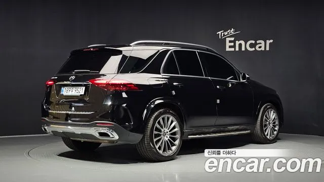 Mercedes-Benz GLE-Class — Фото автомобиля 2
