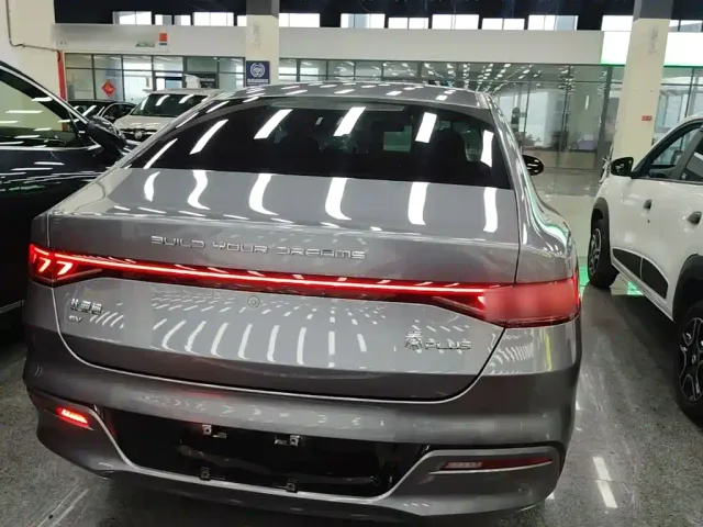 BYD Qin PLUS — Фото автомобиля 5