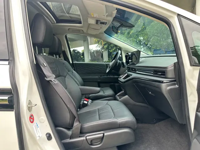 Honda Elysion — Фото автомобиля 7