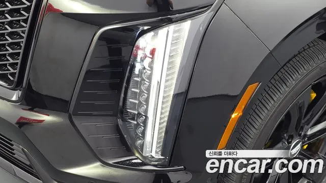 Cadillac Escalade — Фото автомобиля 7