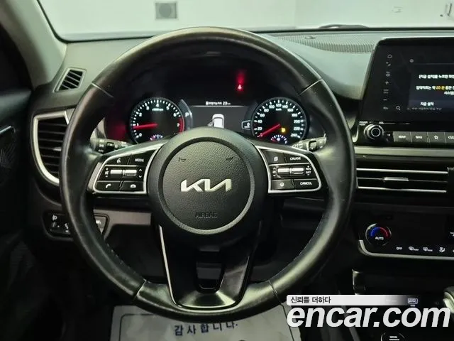 Kia Seltos — Фото автомобиля 8