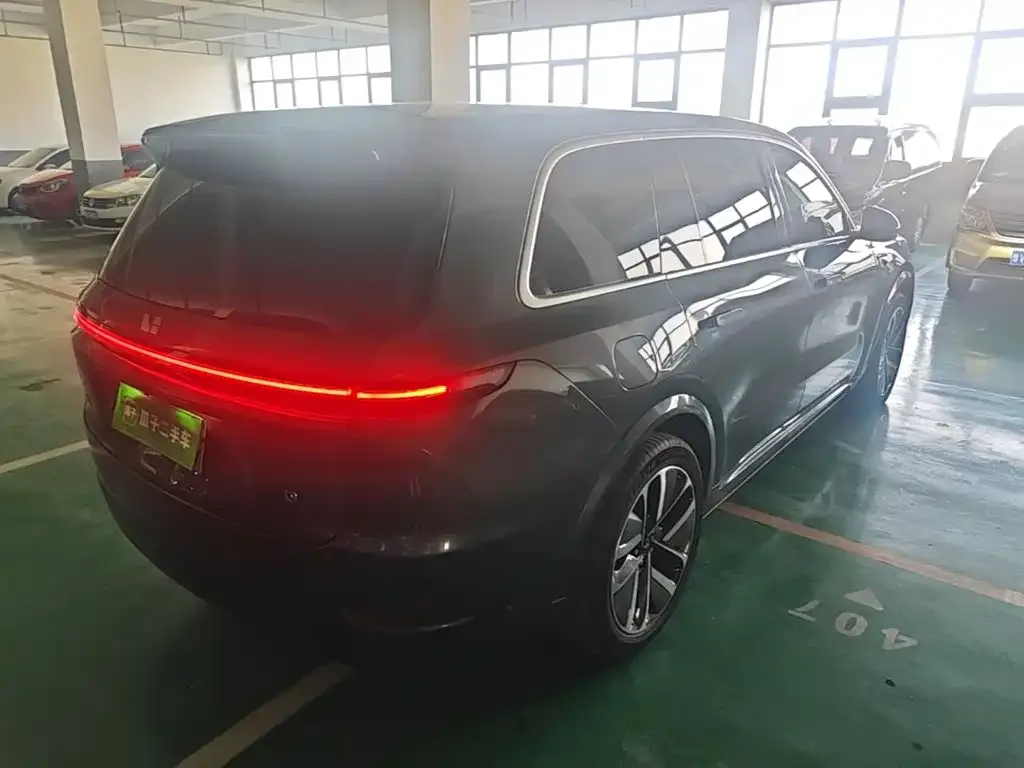 Li Auto Li Xiang L9 2024 Pro — Фото автомобиля 4