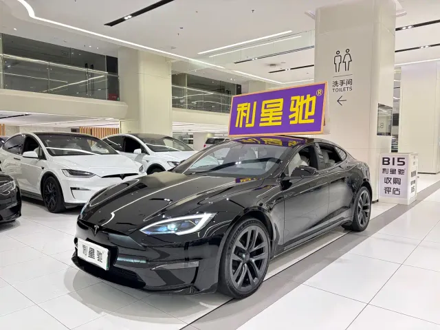 Фотография автомобиля — Tesla Model S