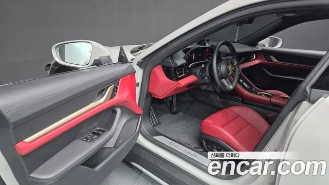 Porsche Taycan Taycan Khan — Фото автомобиля 10