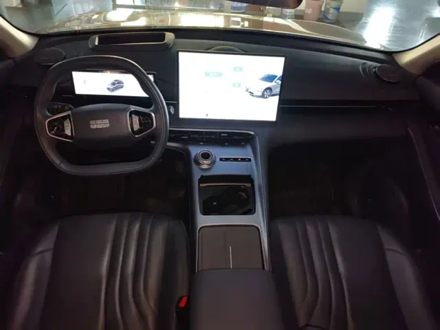 Geely Galaxy E5 — Фото автомобиля 9