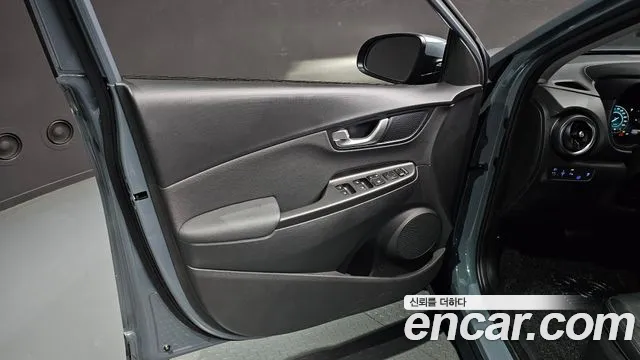 Hyundai Kona The New Hybrid — Фото автомобиля 13