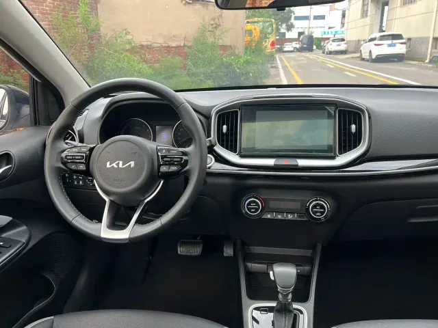 Kia KX1 — Фото автомобиля 14