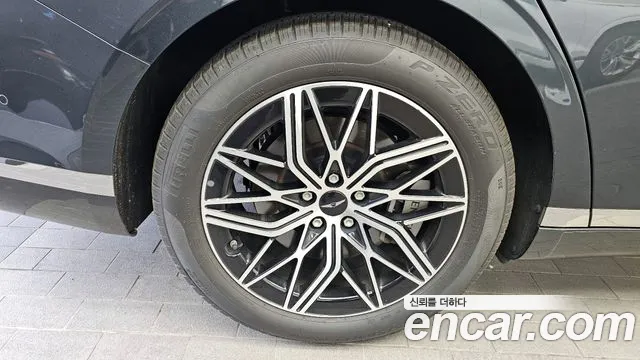 Genesis G90 Бензин 3.5 турбо AWD — Фото автомобиля 5