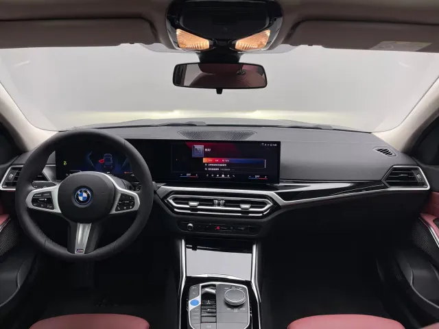 BMW i3 — Фото автомобиля 13