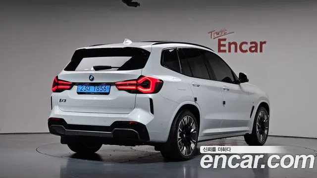 BMW iX3 G08 (2020–2024) — Фото автомобиля 2