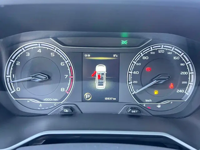 Geely Vision X6 — Фото автомобиля 10