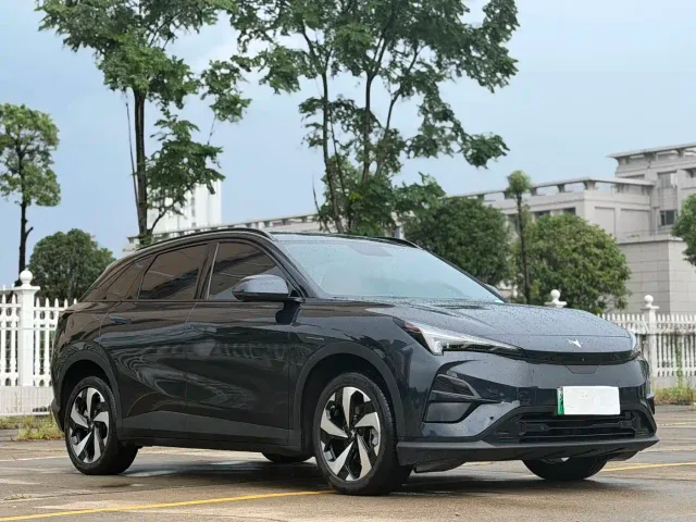 Arcfox Alpha T5 — Фото автомобиля 3