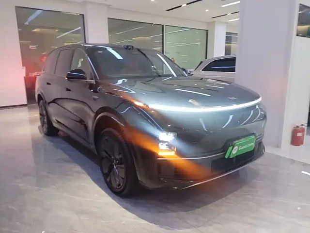 Li Auto L9 — Фото автомобиля 3
