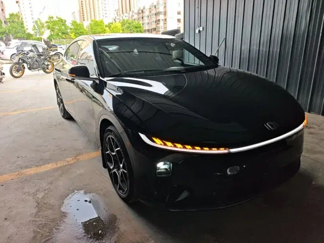 Changan Qiyuan A07 — Фото автомобиля 21
